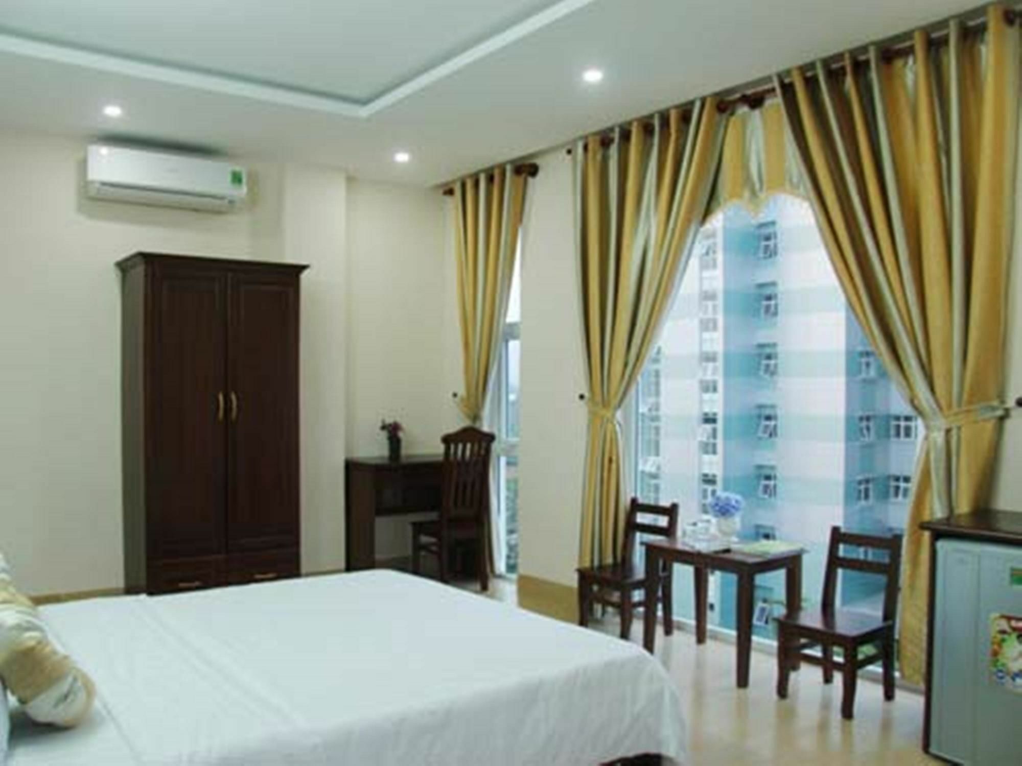 Huong Binh Hotel Da Nang Exterior photo